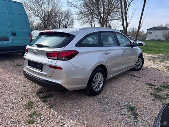 Hyundai i30 1.4i - 4