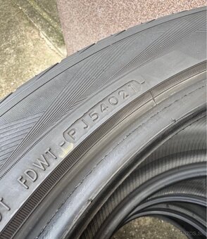 Yokohama 285/40 R 21 letné DOT 21 - 4
