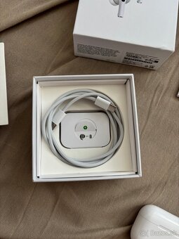 Apple AirPods Pro 2 - 4
