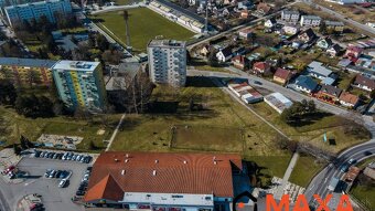 Pozemok pre komerčné využitie 1633m2 sídlsiko Žabník, Prievi - 4