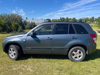 Suzuki Grand Vitara 2.0 benzín - 4