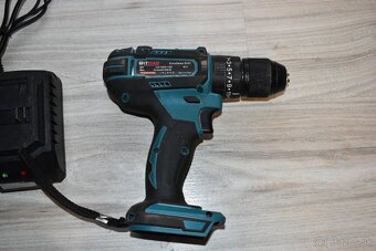 Akú vŕtačka Hitman - 4