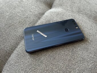 Honor 8 modrý - 4