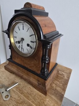 Starožitné stolové hodiny.. - 4