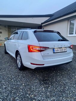 Škoda Superb Combi 2.0 TDI SCR Virtual Cockpit DSG - 4
