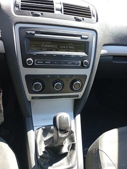 Predám škoda Octavia 2 facelift 1.6tdi - 4