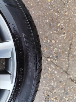 5x112 225/45 R17 - 4