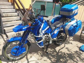 Suzuki DR BIG 800 - 4
