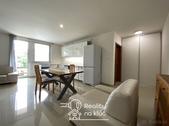 Na prenájom zariadený 2-izbový byt s balkónom pri centre mes - 4