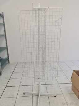 Otočný kovový stojan do predajne 2ks - 4