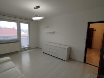 Predávam 1 izbový byt vo Vrbovom - 4