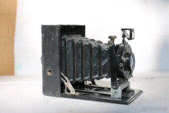 Starý mechový fotoaparát - 4
