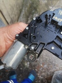 Rozpredám ww touran 1.9 77kw,1.6 benzin - 4