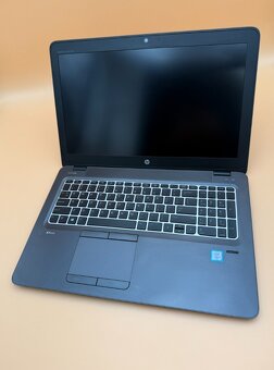 Notebook HP ZBook i5-6200U / 8GB RAM / SSD + HDD - 4