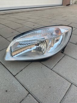 Predné svetlo Škoda Fabia 2 - 4