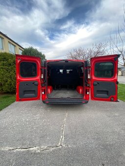 Opel Vivaro B 1.6 CDTi BiTurbo (88 kW), 9 miest - 4