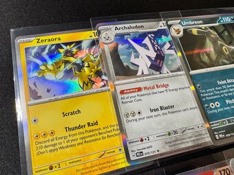 Pokemón MEGA balík B: 100ks kariet v obaloch s EX a darčeky - 4