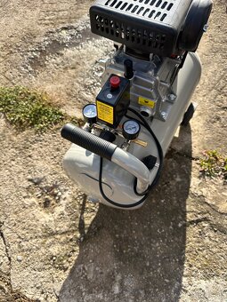 Vzduchový kompresor 50l 220V - 4