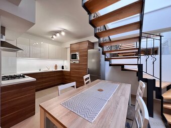 Prenájom 3 izbového zariadeného mezonetu s parkovaním - 4