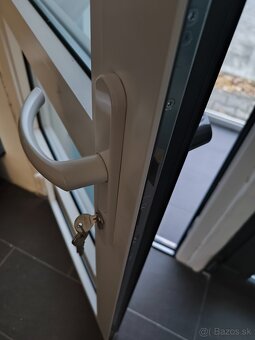 predám kovové dvere 90x210. - 4