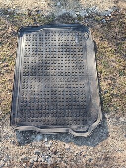 Plastové a gumené vaničky do kufra - 4