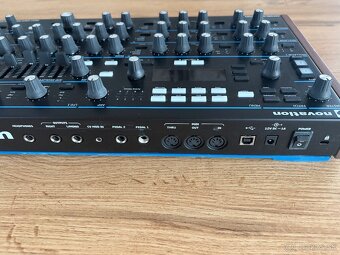 Novation PEAK Polyphonic Syntetizátor s krytom - 4