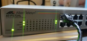 Switch Allied Telesyn AT-FS724L - 4
