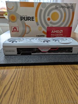 Sapphire PURE Radeon RX 7800 XT Gaming OC 16 GB - 4