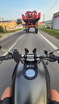 Ducati Diavel Strada - 4