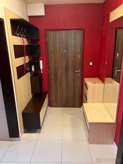 Prenájom - 3 izb. zariadený byt Laca Novom. KE-staré mesto - 4