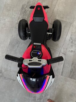 Elektrické autíčko ( motorka ) - 4