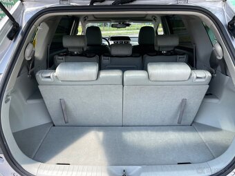 Prius Plus 2013 - 4