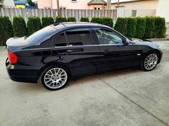 BMW 330i - 4