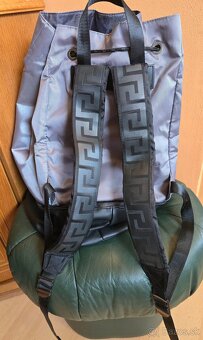 Predám športový vak versace jeans - 4