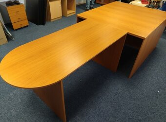 Rokovacie stoly+retro drevené stoličky - 4