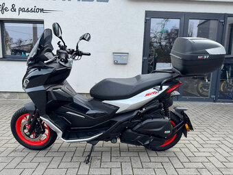 Aprilia SR GT 125 - 4