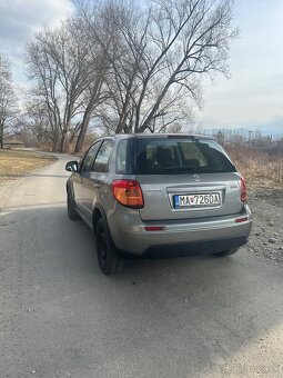 Suzuki SX4 - 4