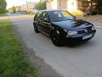 Predám Volkswagen Golf 1.6 Benzin 77 KW - 4