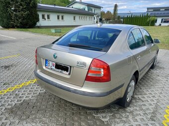 Škoda Octavia 1,6 benzín - 4
