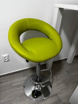 Barový stolík s barovými stoličkami - 4