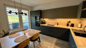 Moderný, zariadený 2i byt s parkovaním a výhľadom - 4