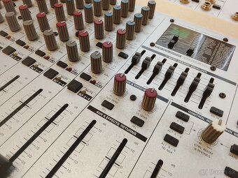 Mix pult Behringer Eurorack MX1804X - 4