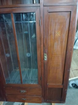 Secesná vitrína - 4