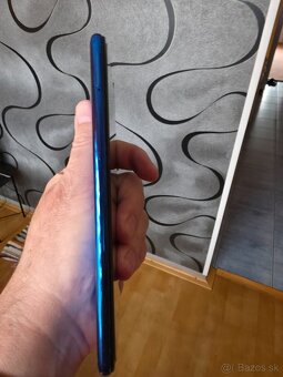 Predám Samsung Galaxy A7 - 4