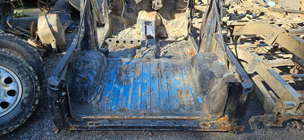 Suzuki Samurai 1,0 - diely - 4