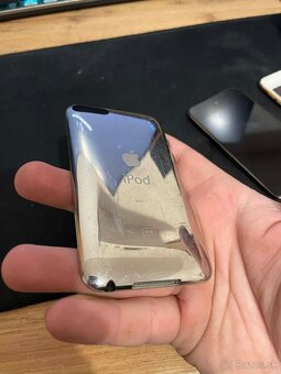 Zbiarka Apple iPod touch / iPad - 4