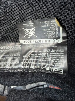 Predam dievcensku lyziarsku prilbu - 4