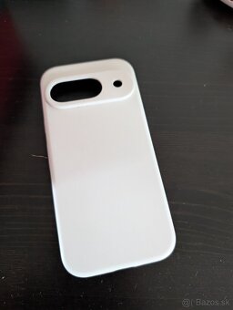 Zadné ochranné kryty na Google pixel 8 pro a 9 - 4