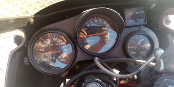 Yamaha FZ 750 - 4