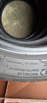 Michelin Pilot Sport 4 215/50 ZR 17 95Y letne - 4